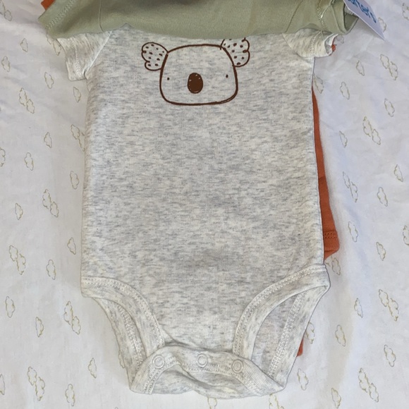 Set of 5 onesies. Gender neutral animals. NWT 3Months Never worn. - Picture 3 of 5